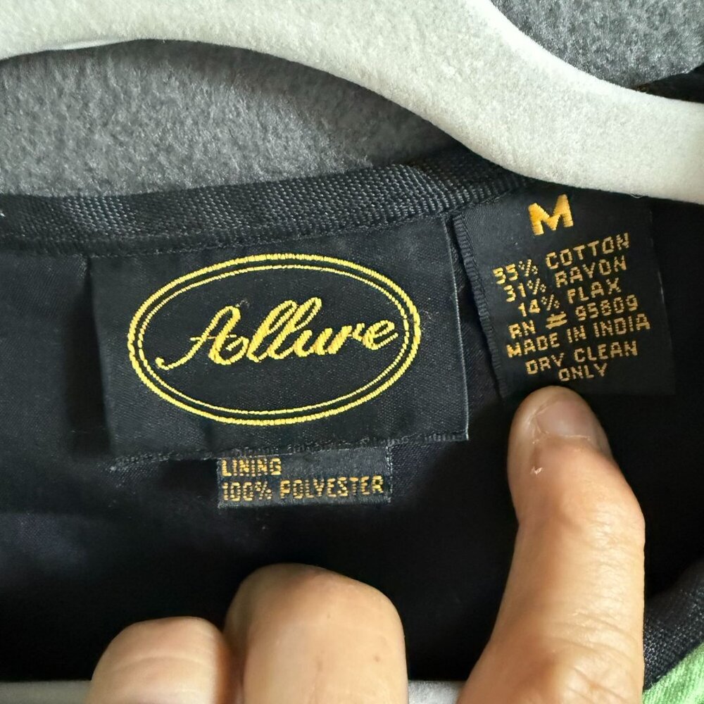 Vtg Allure Embroidered Patch Work Button Front Ja… - image 3